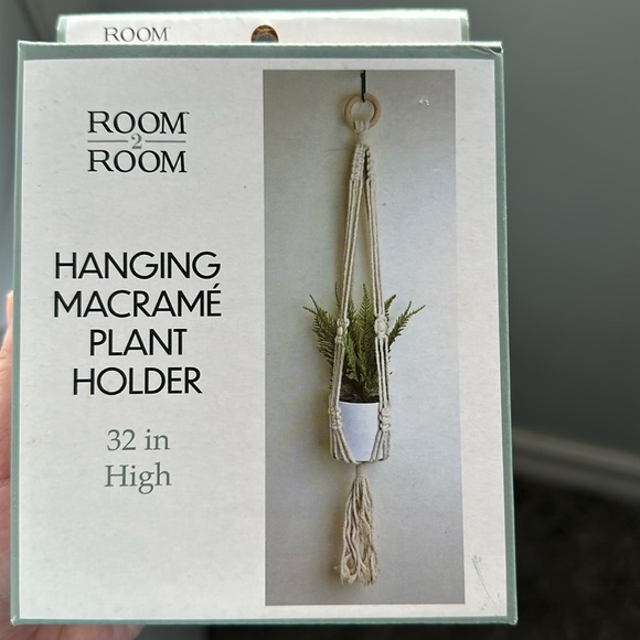 Hanging Macrame Plant Holder - Picture 1 of 1